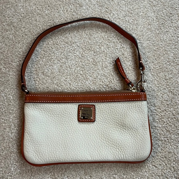 Dooney & Bourke purse - Picture 1 of 4
